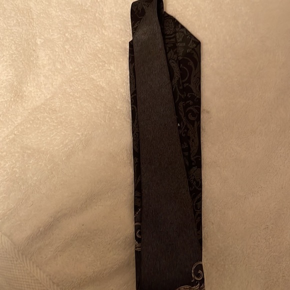 Stunning Versace mens tie. 100 percent silk. Made in Italy. - Picture 7 of 10